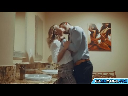 ❤️ כשבלונדינית חזה מפתה אותך בשירותים ציבוריים פורנו vk ב-iw.cassino-vulkan646.ru